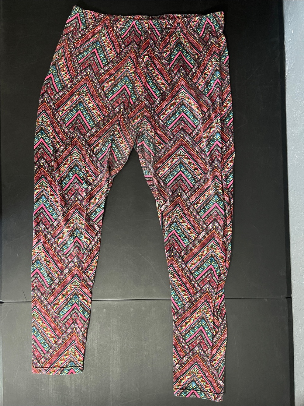 Xhilaration Multicolor Geo Print Leggings - Pink, Teal, Black